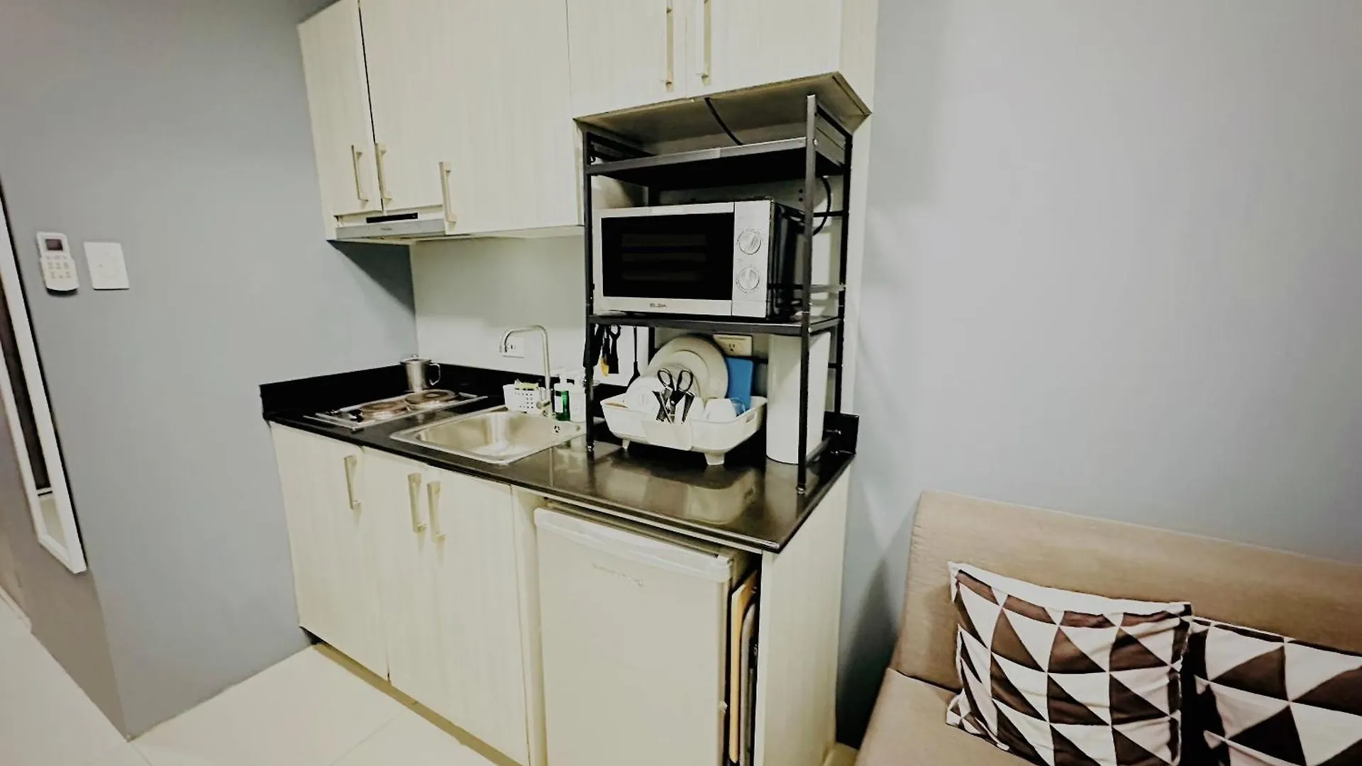 Stylish Luxe Apartment In Smdc Green Residences Manila Philippines